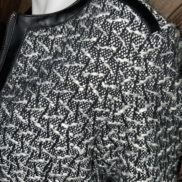 Yoki Tweed Jacket - Picture 3 of 8